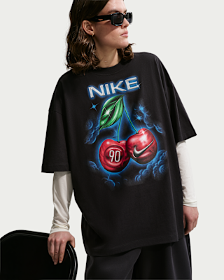 Nike Sportswear Classic Women's Oversized T-Shirt. Nike.com